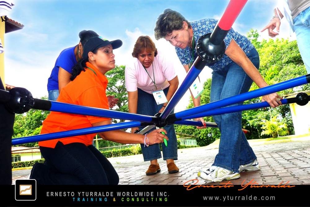 Talleres de Cuerdas en Panamá para el desarrollo de equipos de trabajo
